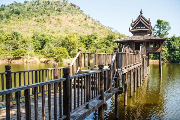 Schrift hall in de vijver, Thailand. — Stockfoto