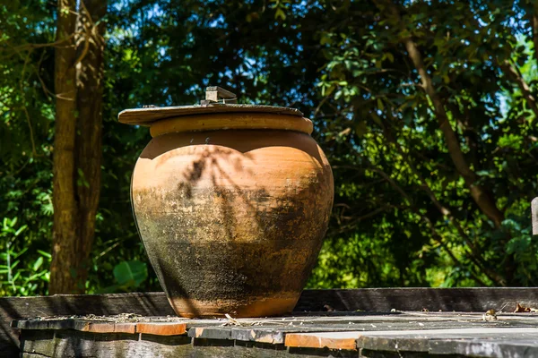 Grande jarro de água — Fotografia de Stock