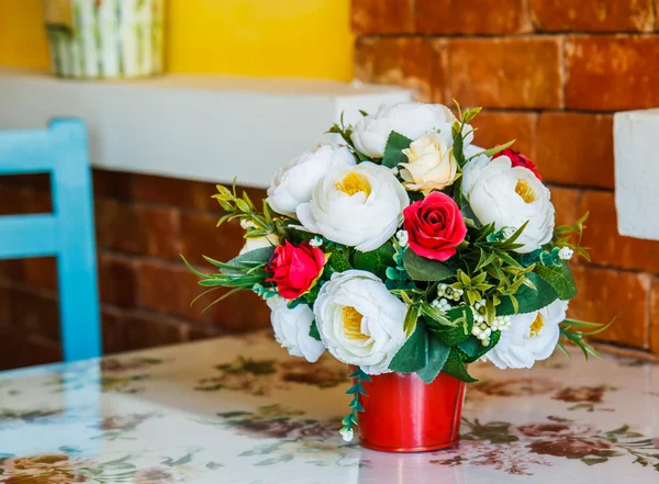 Bouquet of flowers on the table — Stock Photo, Image