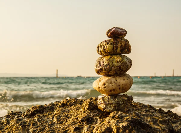 Rocks on the coast of the Sea in the nature — Stock Photo, Image