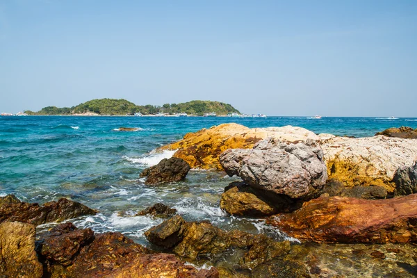 Pattaya beach w Koh Larn, Tajlandia — Zdjęcie stockowe