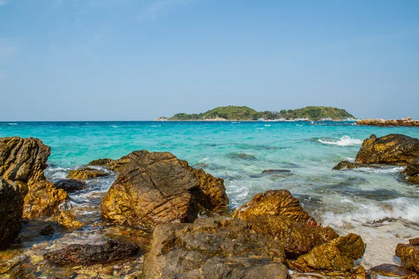 Praia de pattaya em Koh Larn, Tailândia — Fotografia de Stock