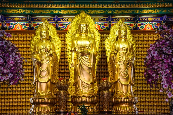 NONTHABURI, TAILANDIA - 27 de diciembre: Estatuas de Buda Wat Borom Rac —  Fotos de Stock