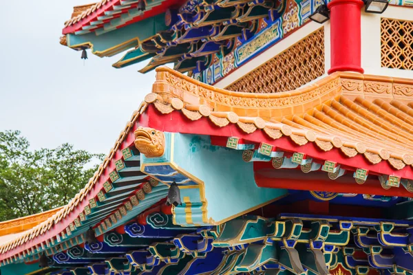 ワット leng-noei - 李 nonthabu で伝統的な中国様式の寺院 — ストック写真