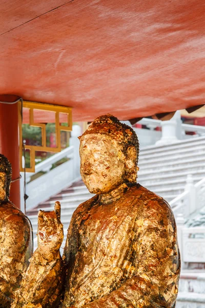 Buddha statues Wat Borom Racha Kanchana Phisake (Wat Leng Noei Yi 2) — Stock Photo, Image