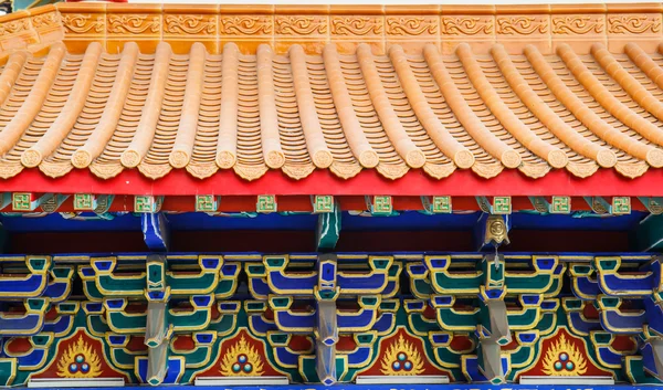 Templo de estilo chinês tradicional em Wat Leng-Noei-Yi em Nonthabu — Fotografia de Stock