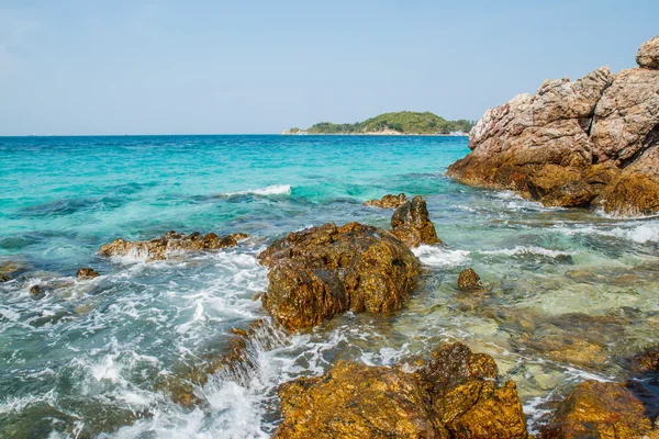 Pattaya beach w Koh Larn, Tajlandia — Zdjęcie stockowe