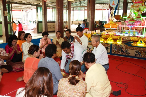 Bangkok 1 de marzo: una serie de ritos de iniciación que han cambiado — Foto de Stock