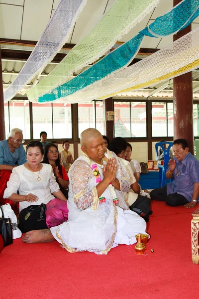 Bangkok 1 de marzo: una serie de ritos de iniciación que han cambiado —  Fotos de Stock