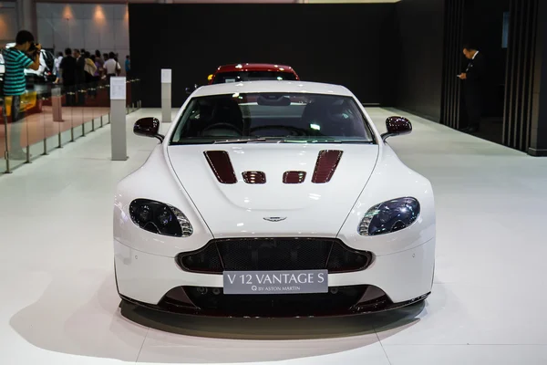 Bangkok, Tailândia - 4 de abril de 2015: Aston Martin mostra o carro em 36 — Fotografia de Stock