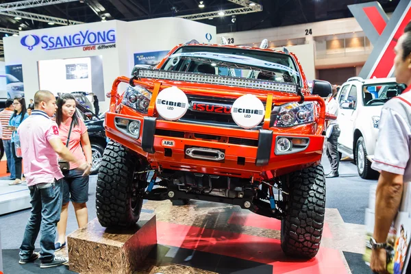 Bangkok, Thailand - 4 April 2015: Isuzu autoshows in 36 Bangkok — Stockfoto