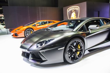 Bangkok, Tayland - 4 Nisan 2015: Lamborghini bikini araba gösterir 