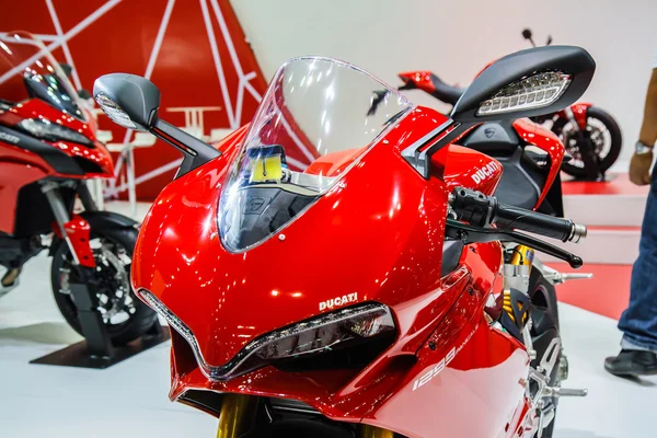 Bangkok, Thailand - 4 April 2015: Ducati bil visar i 36 Bangko — Stockfoto