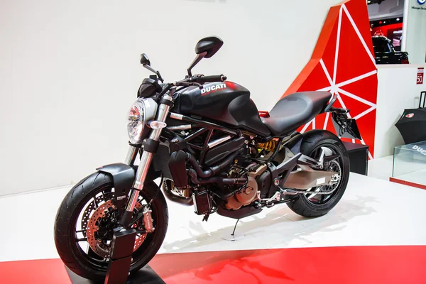 Bangkok, Thailand - 4 April 2015: Ducati bil visar i 36 Bangko — Stockfoto