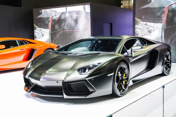 Bangkok, Thajsko - 4 dubna 2015: Lamborghini bikiny auto show — Stock fotografie