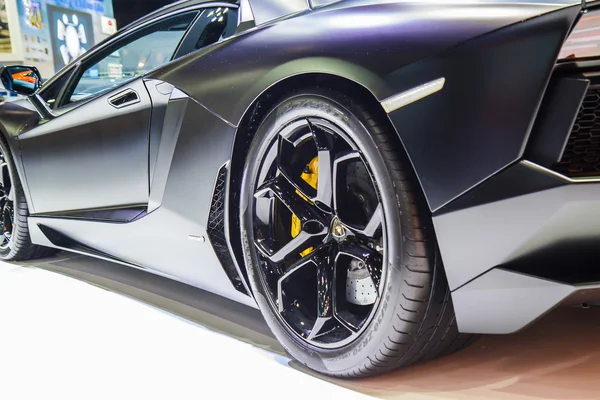 Bangkok, Thajsko - 4 dubna 2015: Lamborghini bikiny auto show — Stock fotografie