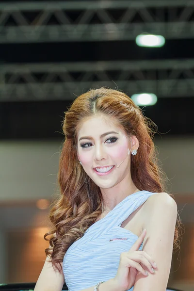 Bangkok, Thailand - 4 April 2015: Toyota stand presentator demonen — Stockfoto