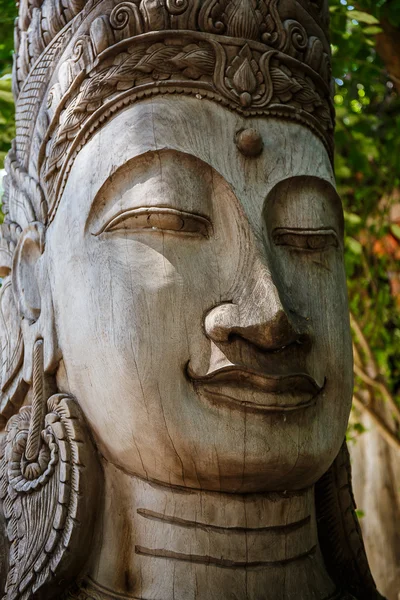 Kamboçya Ahşap oyma sanatı