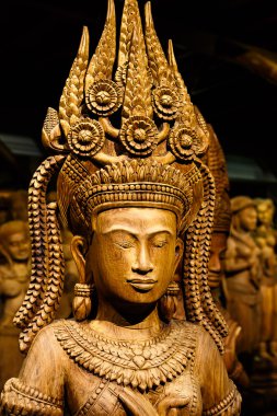 Kamboçya Ahşap oyma sanatı