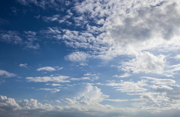 Patrón de nubes en el cielo —  Fotos de Stock