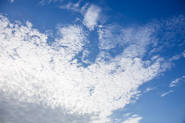 Padrão de nuvens no céu — Fotografia de Stock