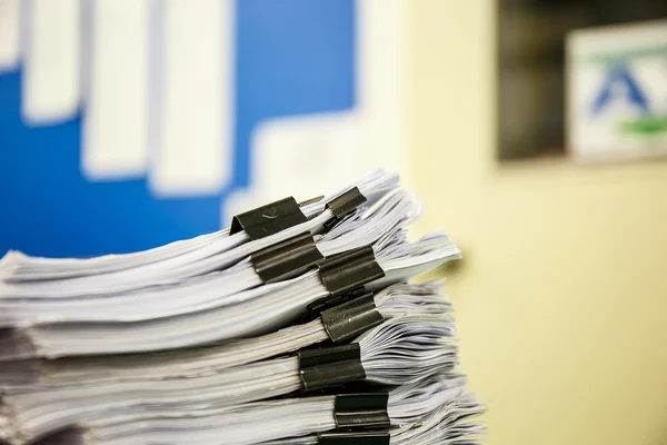 Een stapel documenten Desk — Stockfoto