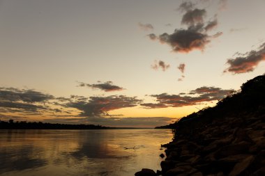 Gökyüzünün rengi o sabah Mekong Nehri Ubon Ratchathani, Tha