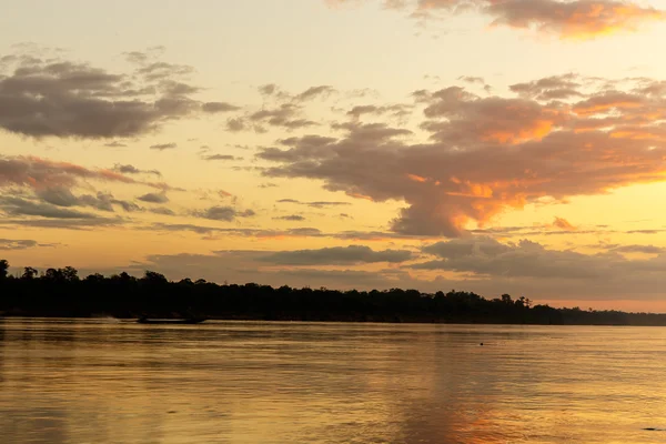 Cor do céu naquela manhã Rio Mekong Ubon Ratchathani, Tha — Fotografia de Stock