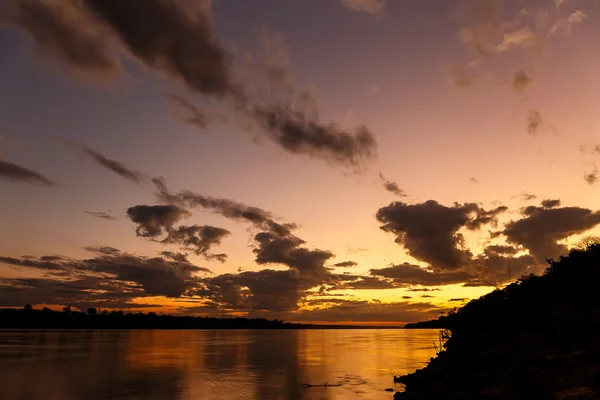 Farbe des Himmels an diesem Morgen Mekong Fluss ubon ratchathani, tha — Stockfoto