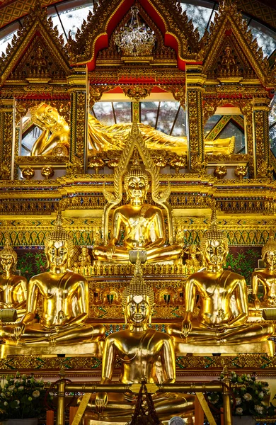 Ubon Ratchathani, Thailand - January 1, 2016 : Thai art in Pagoda at Phrathat Nong Bua Temple in Ubon Ratchathani, Thailand on January 1, 2016 — Stock Photo, Image