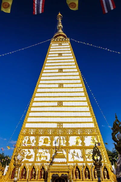 Ubon Ratchathani, Tailandia - 1 de enero de 2016: Arte tailandés en Pagod —  Fotos de Stock