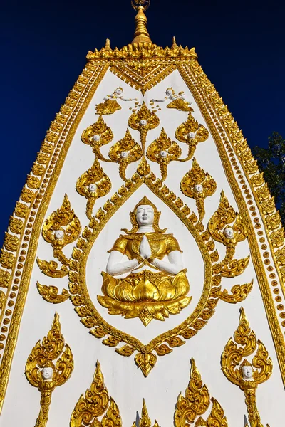 Ubon Ratchathani, Thailandia - 1 gennaio 2016: Arte thailandese a Pagoda al Phrathat Nong Bua Temple a Ubon Ratchathani, Thailandia il 1 gennaio 2016 — Foto Stock