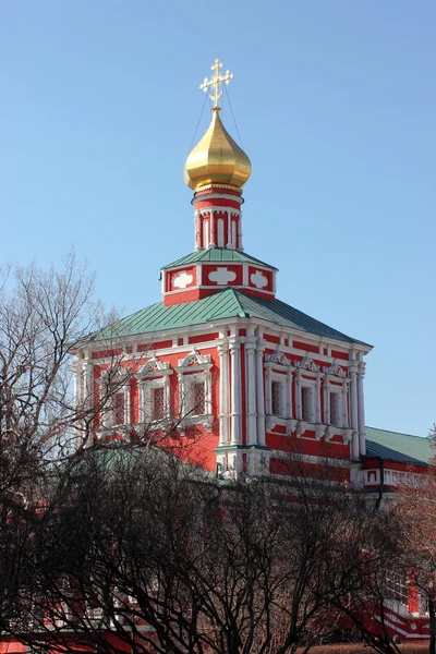 Una de las torres del convento Novodevichy 2 —  Fotos de Stock