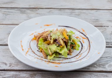 Marul ve Susam salata