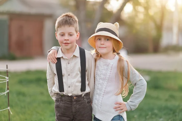 Boy and girl friends — Stock Photo, Image