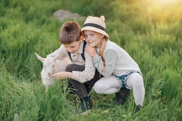 Boy and girl with the kid — Stock Photo, Image