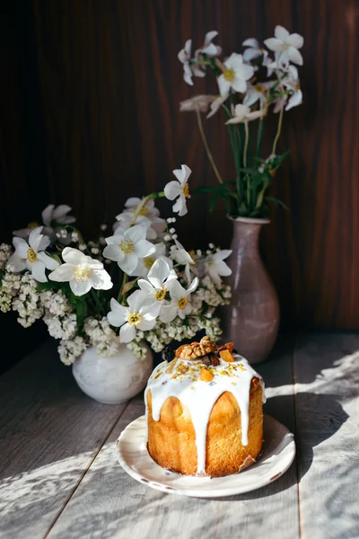 Composition de Pâques - fleurs élégantes et de Pâques — Photo