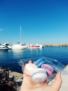 renkli geleneksel Fransız macaron