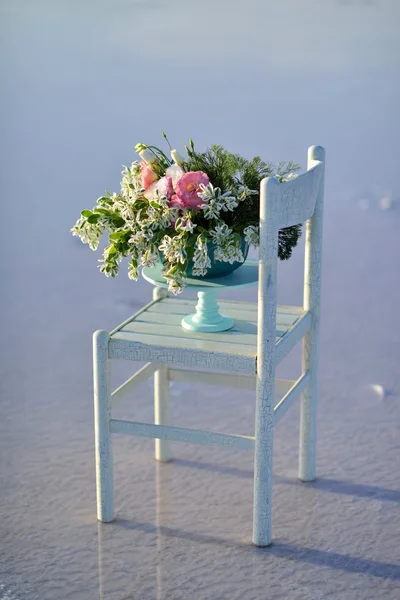 椅子と花 — ストック写真