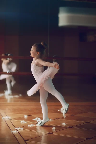 Piccola ballerina — Foto Stock