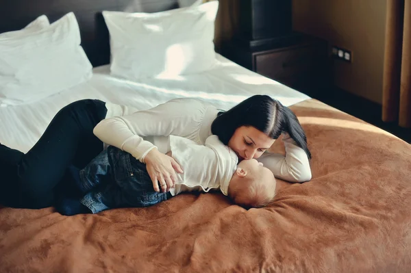 Madre con bebé — Foto de Stock