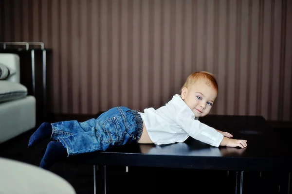 The little red-haired boy — Stock Photo, Image