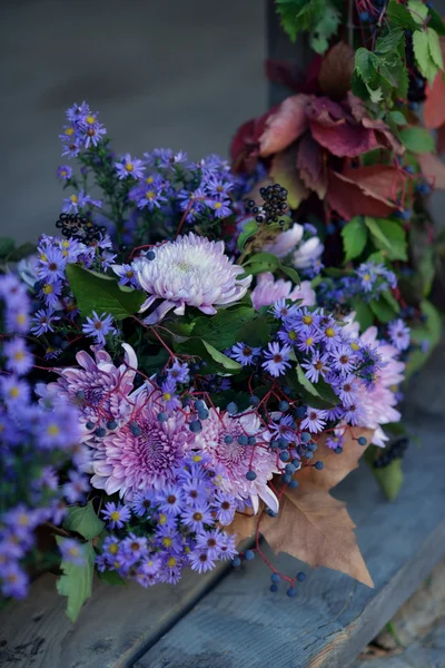 Autumn bouquet of flowers and berries — Stock Photo, Image