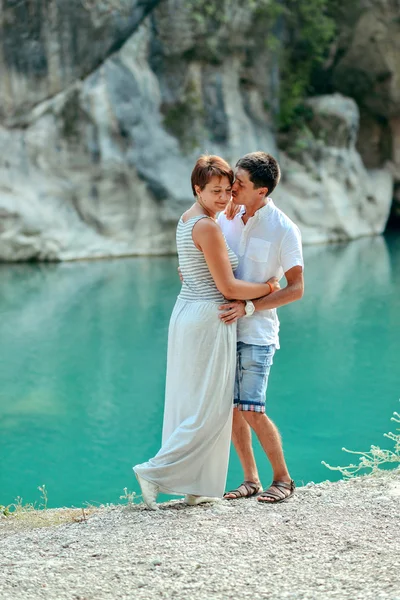 Family at the river — Stock Photo, Image