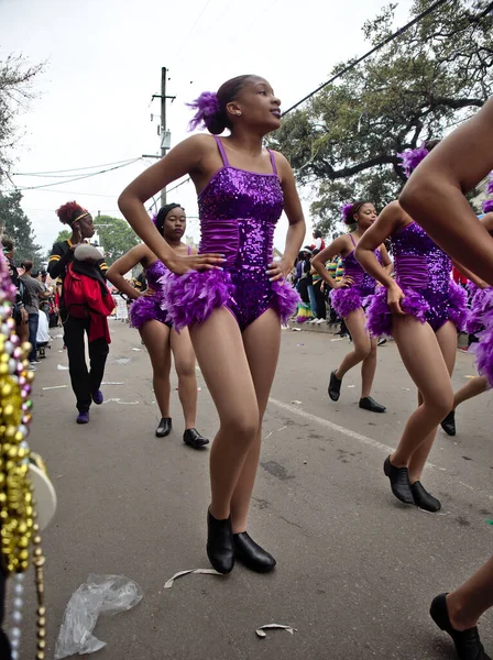 New Orleans Louisiana Usa 2020 Február Mardi Gras Ünneplik Emberek — Stock Fotó