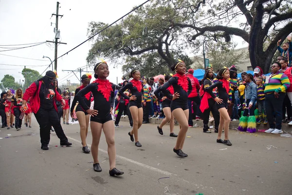 New Orleans Louisiana Usa 2020 Február Mardi Gras Ünneplik Emberek — Stock Fotó