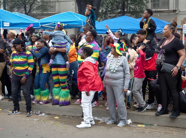 New Orleans Louisiana Usa 2020 Február Mardi Gras Ünneplik Emberek — Stock Fotó