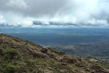 Arjantin 'in Cordoba eyaletindeki Altas Cumbres (Yüksek Tepeler) manzarası.