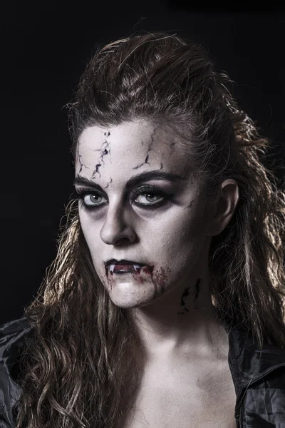 Porträt eines Vampirs. Halloween-Thema — Stockfoto