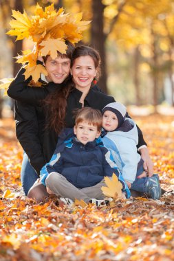 mutlu bir aile sonbahar Park